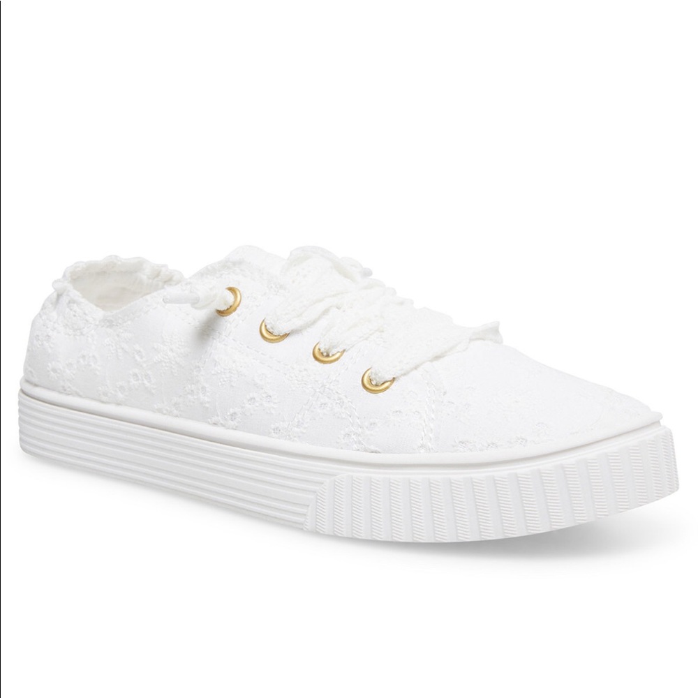 Madden Girl White Eyelet Platform Tennis Shoe NEW